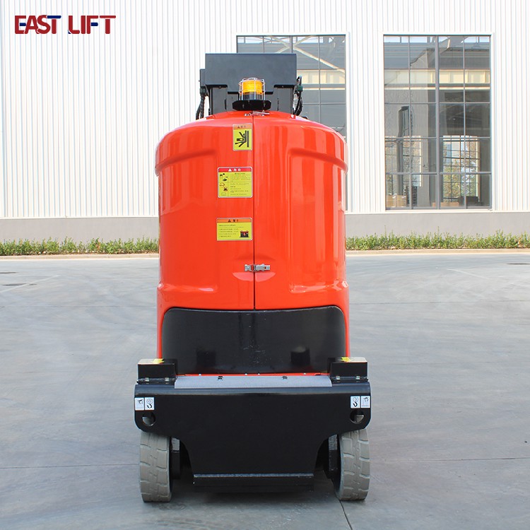 Mast lifts: the versatile tool for high-altitude operations - Image 3