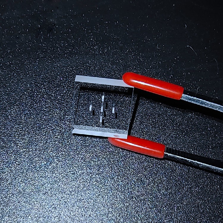 15mmx15mm Optical Glass N-BK7(K9) Window With Hole - Image 4