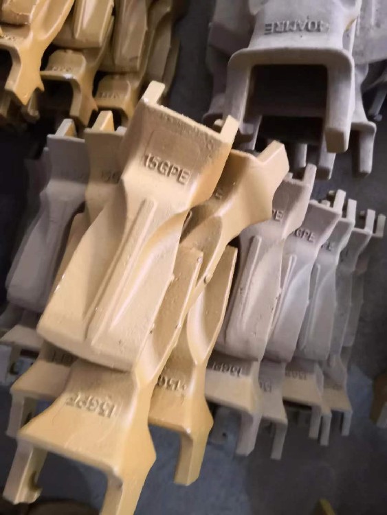 VOLVO excavator bucket teeth 15GPE,20GPE,20AMRE,30GPE,30AMRE,30AMRL,40GPE,40AMRE,55GPE,65GPE,80GPE,125GPE - Image 2