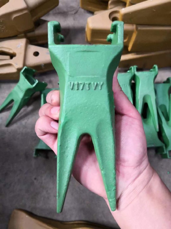 ESCO bucket teeth V13SYL,V13TVY,V17,V17TVL,V17TVY,V19,V20,V23SYL,V23TVY,V29SYL,V29TVY,V29RC,V33RC,V33TVY,V33SHV,V33SYL,V39VX,V39RC,V39RE,V39TL,V39SYL,V39SHV,V43VY,V43RC,V43SYL - Image 2