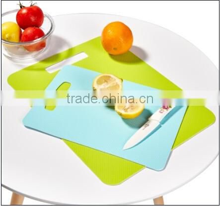 Eco-friendly, non-toxic Multifunctional plastic cutting chopping board durable with low price