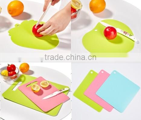 Eco-friendly, non-toxic Multifunctional plastic cutting chopping board durable with low price
