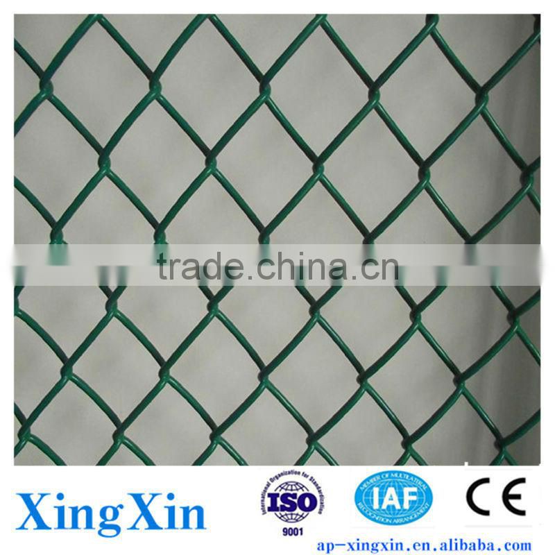 China Chain Link Fence Fabric, Chain Link Fence Barb Wire Top, hot dipped galvanized chain link fence (Pd - 042)