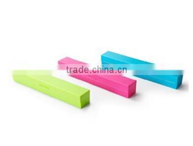 Cling film cutter / Plastic cling fiam cutter / S/S candy color cling film cutter