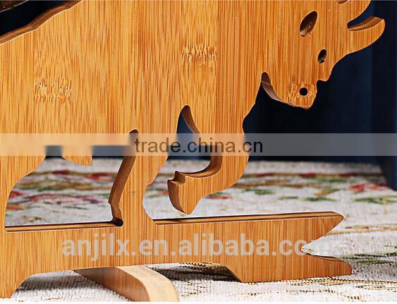 Eco-friendly bamboo wine cow holders red wine holders for house and club animal red wine rack