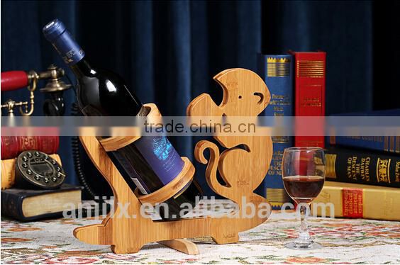 Eco-friendly bamboo wine monkey holders red wine holders for house and club animal red wine rack