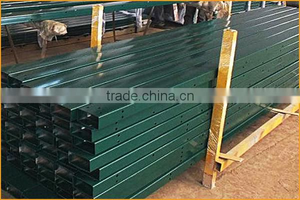 ISO factory galvanized and pvc coated anti climb fence