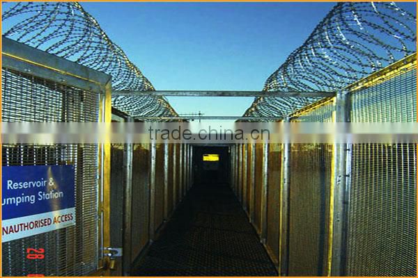 High quality hot dipped galvanized and pvc coated 358 fence