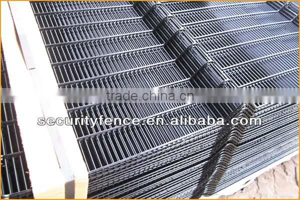 H3.jpgot dipped galvanized and pvc coated 358 security fence