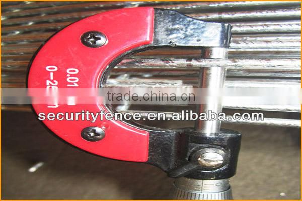 High quality hot dipped galvanized and pvc coated 358 fence