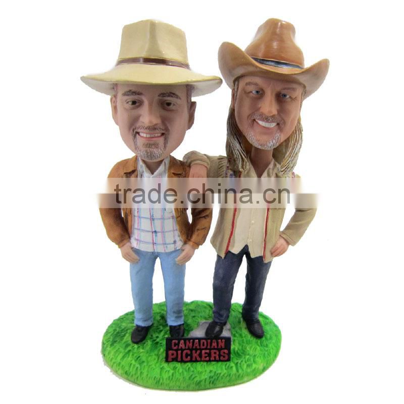 Polyresin customized double couple walking a dog bobble head
