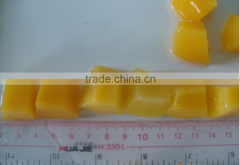 Canned yellow peach slices in light syrup