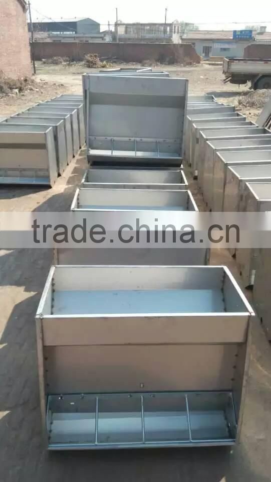 Two-sided feeder for sow