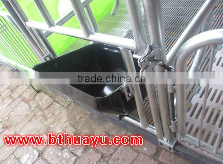 cast iron farrowing crate