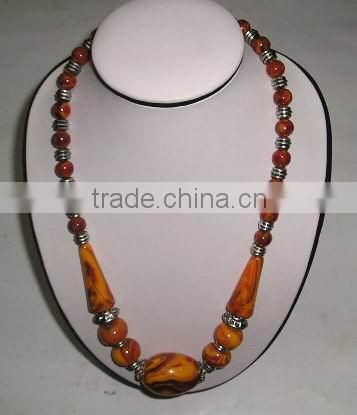 bead/bead necklace/necklace