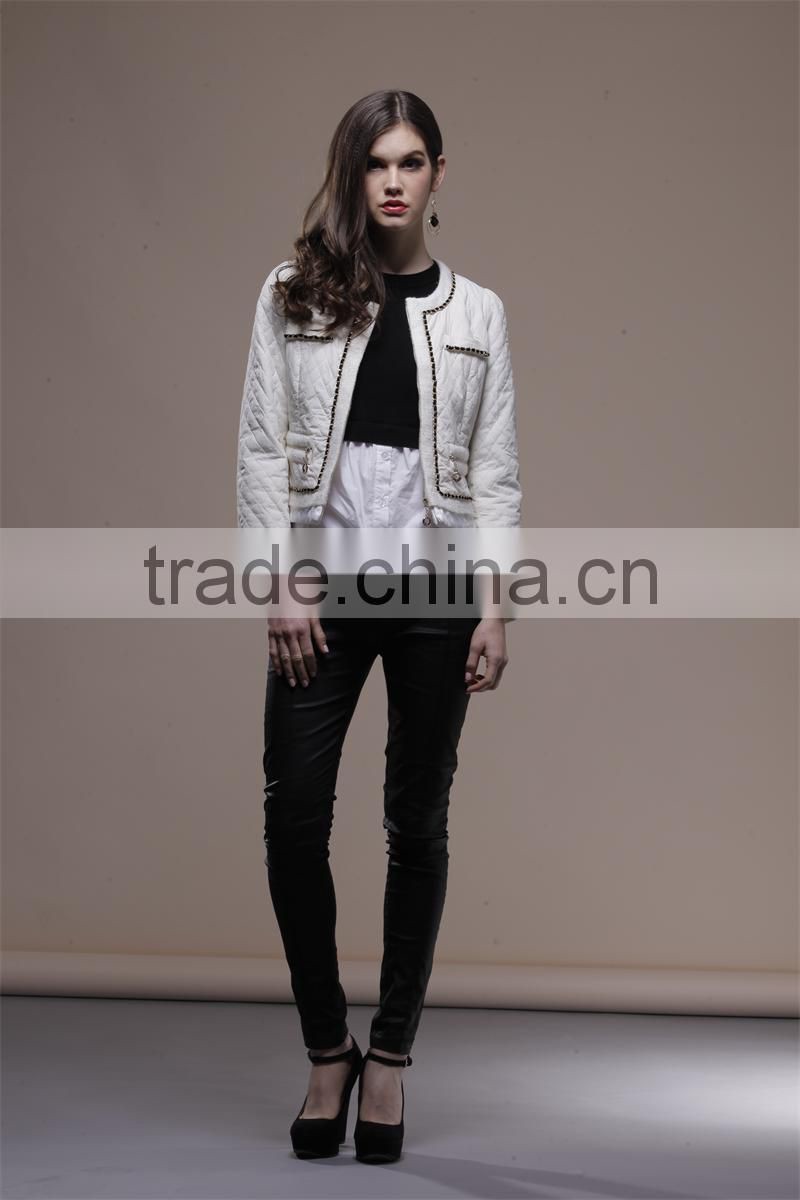 Embellished short white jacket with China collar
