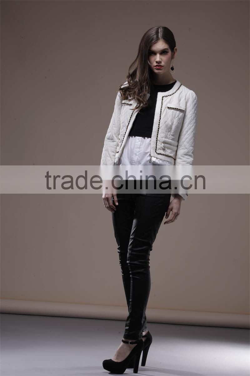 Embellished short white jacket with China collar