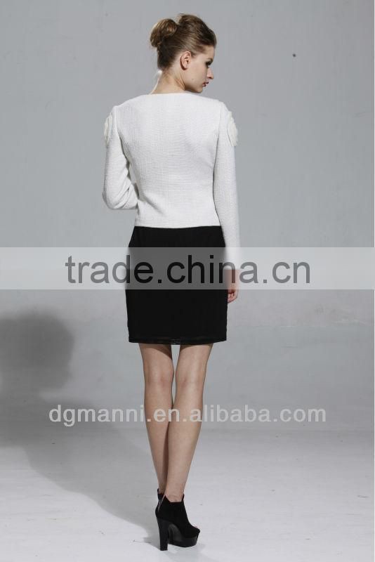 White Worsted Jacket With Flowers And Beads On Shoulder