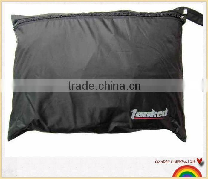 China nylon waterproof woman rain poncho raincoat