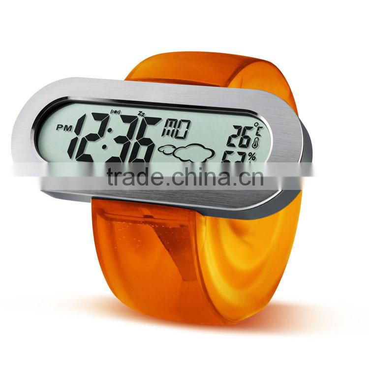 Winebottle Water Power smart clock with thermometer or temperature gauge