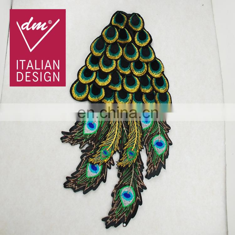 2017 Special design peacock tail feathers applique embriodery patch