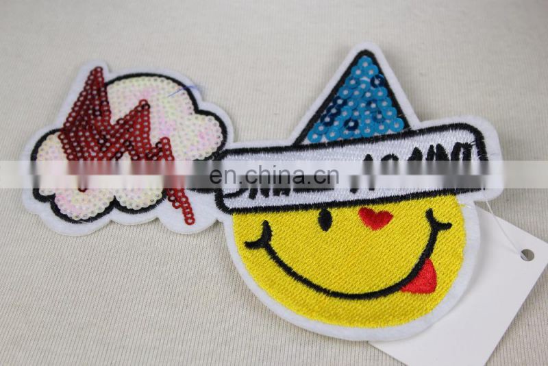 2017 hotest embroidery Smile with sequin patch
