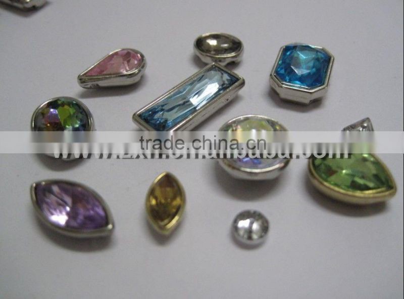 2015 Newest mixed color Acrylic Stones in Settings to Sew on for dress