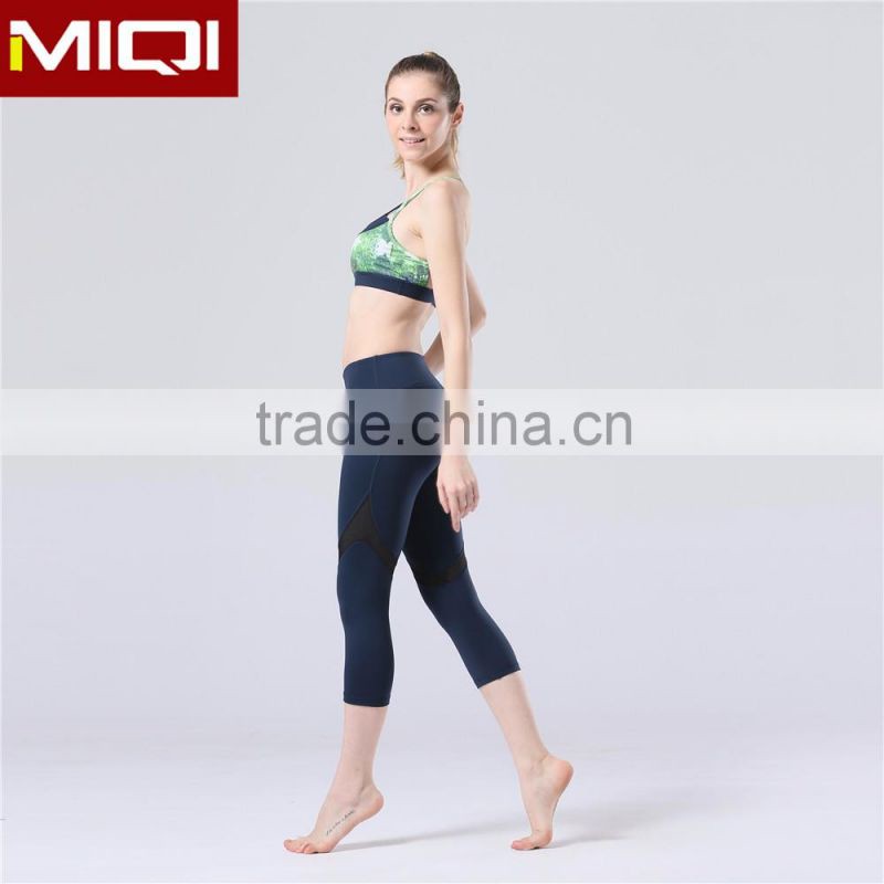 With mesh design women breathable yoga pants capri yoga pants wholesale