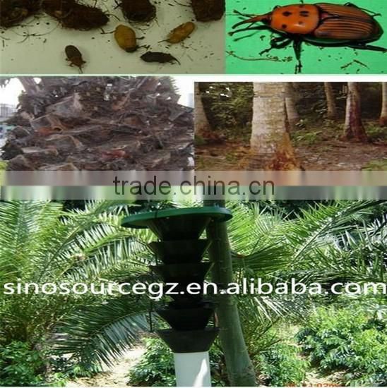 Sex pheromone lure Multi-Funnel Trap