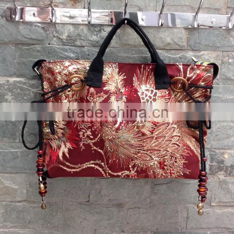 2016Fashion beautiful embroidered bag