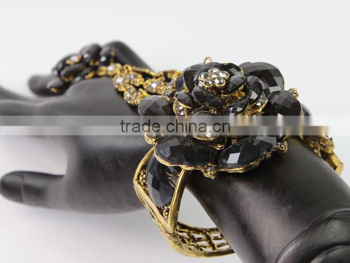 Hot Sale Cheap Bulk Black Flower Charm Bracelet Wholesale J061943F07