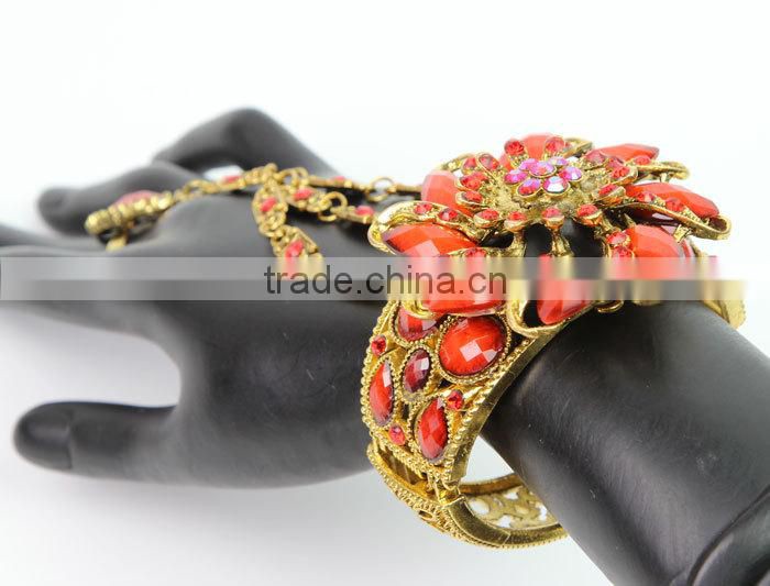 2014 Hot Sale Big Fashion Custom Bracelet Made in China J061007F04