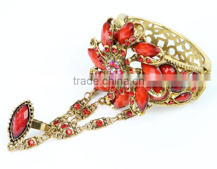 2014 Hot Sale Big Fashion Custom Bracelet Made in China J061007F04
