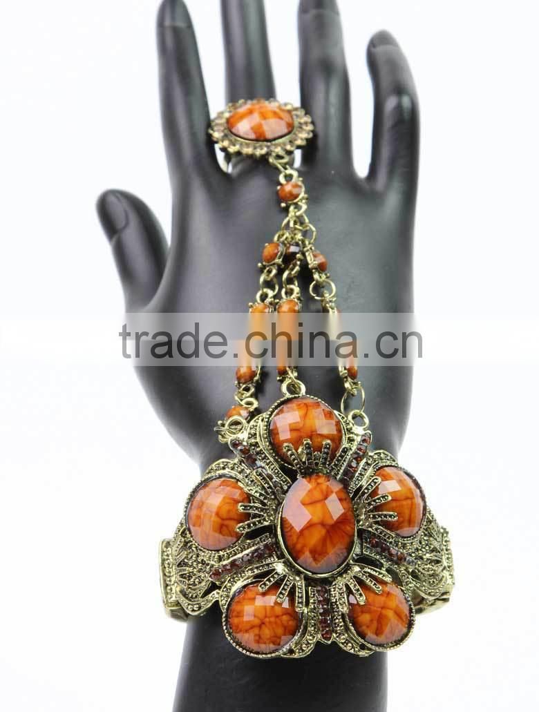 New Design Bulk Custom Fashion Fancy Crystal Bracelet Bangle J061000F05