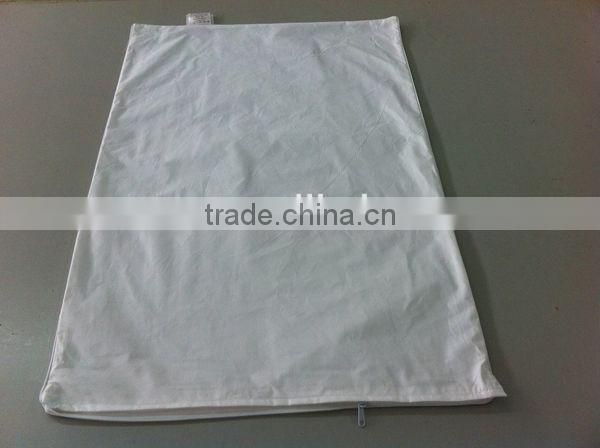 Windowpane Jacquard Logo Embroidery Cotton Pillow Shell