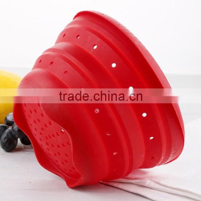Silicone Mini Collapsible Fruit & Vegetable Strainer