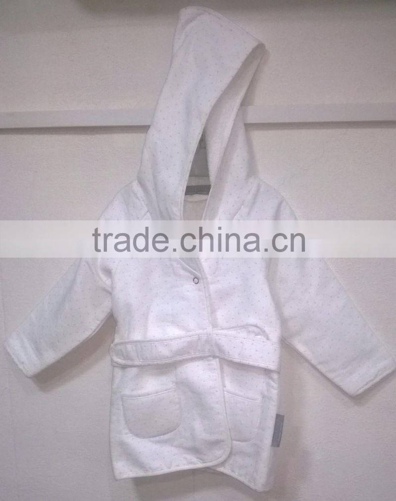 HOODED BATH ROBE