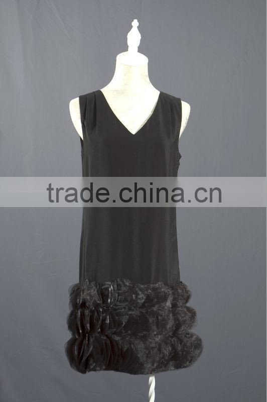 V Neck Black Short Knitted Dress with Organza Patels on Hem BM0006
