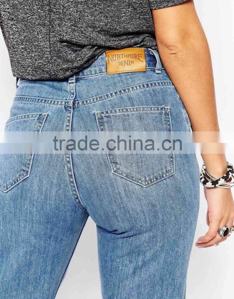 High quality Wholesale Womens Denim Low Rise Oversized Boyfriend Jeans With Roll Hem & Ripped Knees