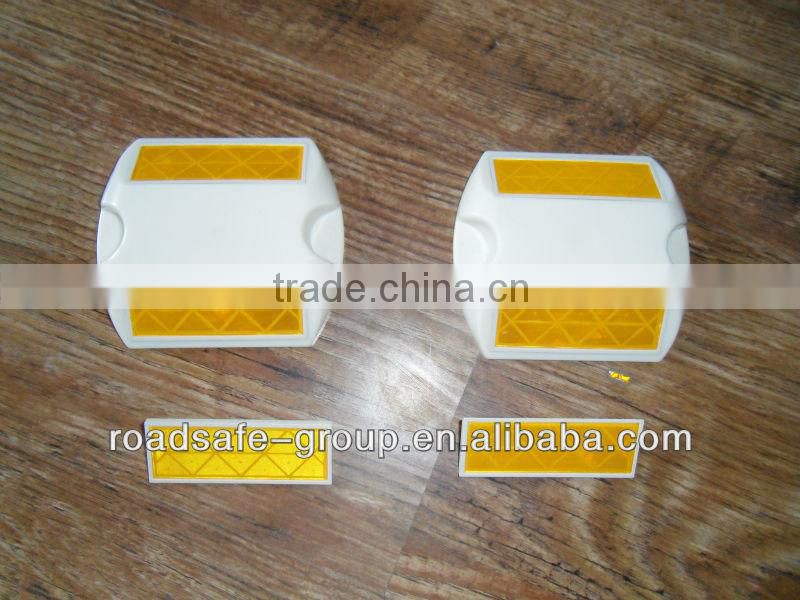3M retro-reflective road studs/ reflective road stud/ safety equipment