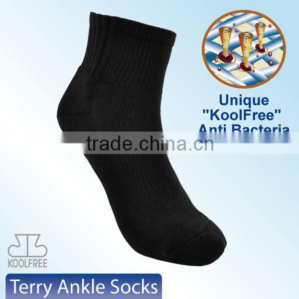 Men Cotton Colored Ankle Socks