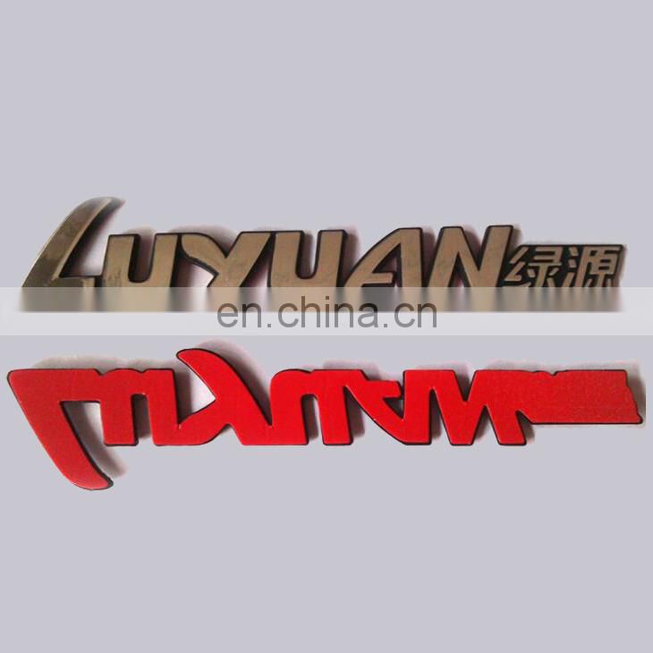 Top Quality Grill Emblem Type Custom Embossed Logo Red Square Shape Plastic Car Badge