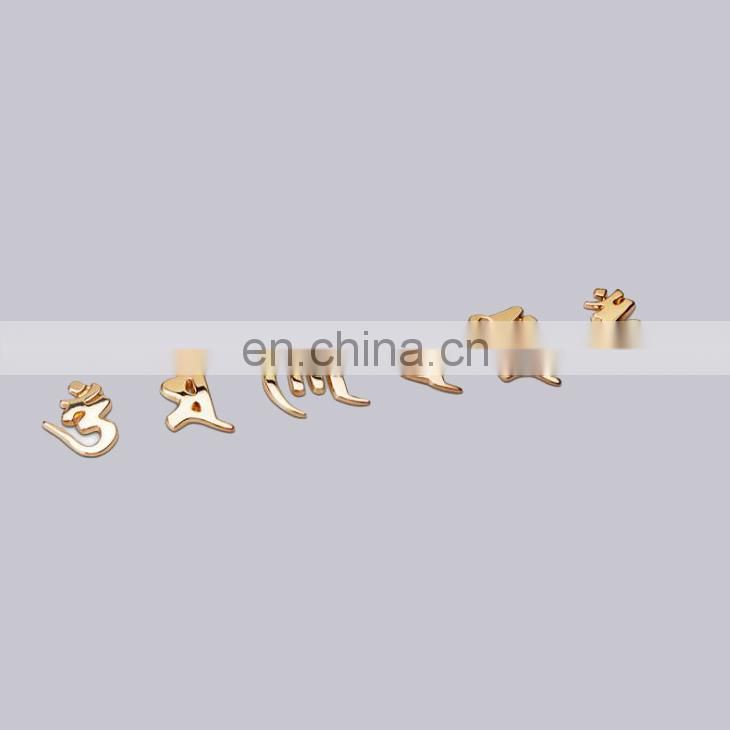 Professional OEM Items Heat Resisting And Watereproof Type Custom National Style Glossy Gold Metal Car Badge With Adhesive