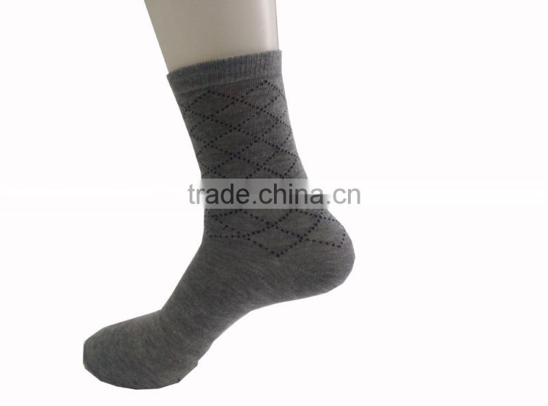 cheap man's socks good elastic good design