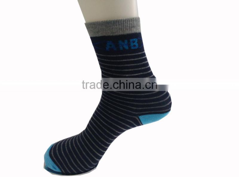 cheap man's socks good elastic good design