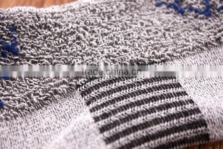 Wholesale Men Cotton Anti-Slip Sports Socks