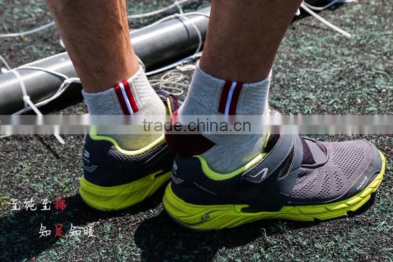 2016 Wholesale Men Cotton Basketball Sports Socks