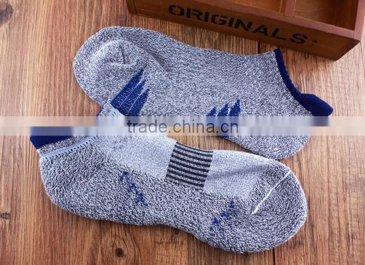 Wholesale Men Cotton Anti-Slip Sports Socks