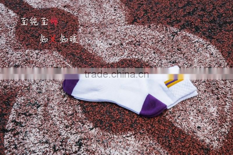2016 Wholesale Men Cotton Basketball Sports Socks