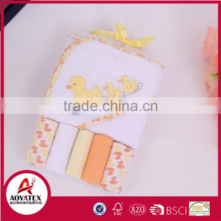 Combination package bath towel cheap,super soft kids animal bath towels,kids cartoon bath towel with hood